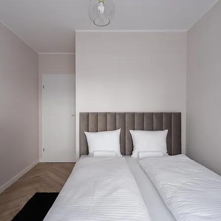 Rentplanet - Nowa Manufaktura Апартаменти *