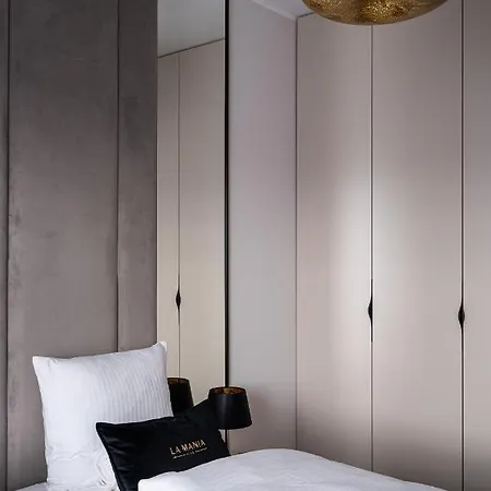 Rentplanet - Nowa Manufaktura Апартаменти *