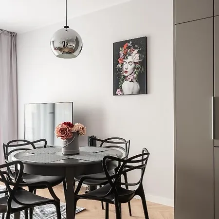 Rentplanet - Nowa Manufaktura アパート *