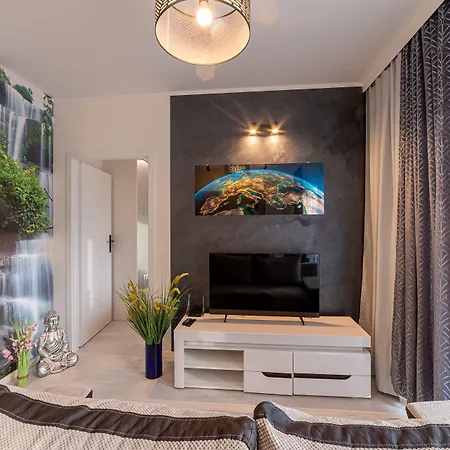 Rentplanet - Nowa Manufaktura アパート